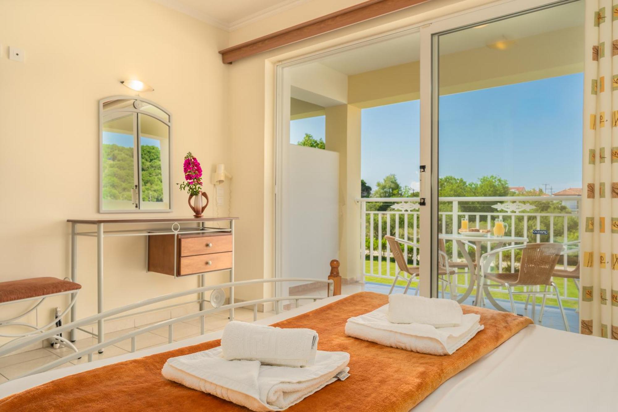 Manousis Aparthotel Tsilivi  Bagian luar foto